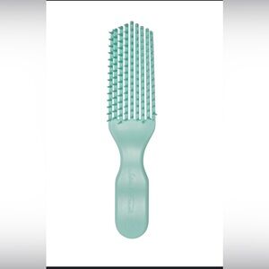 Felicia Leatherwood Detangler Brush